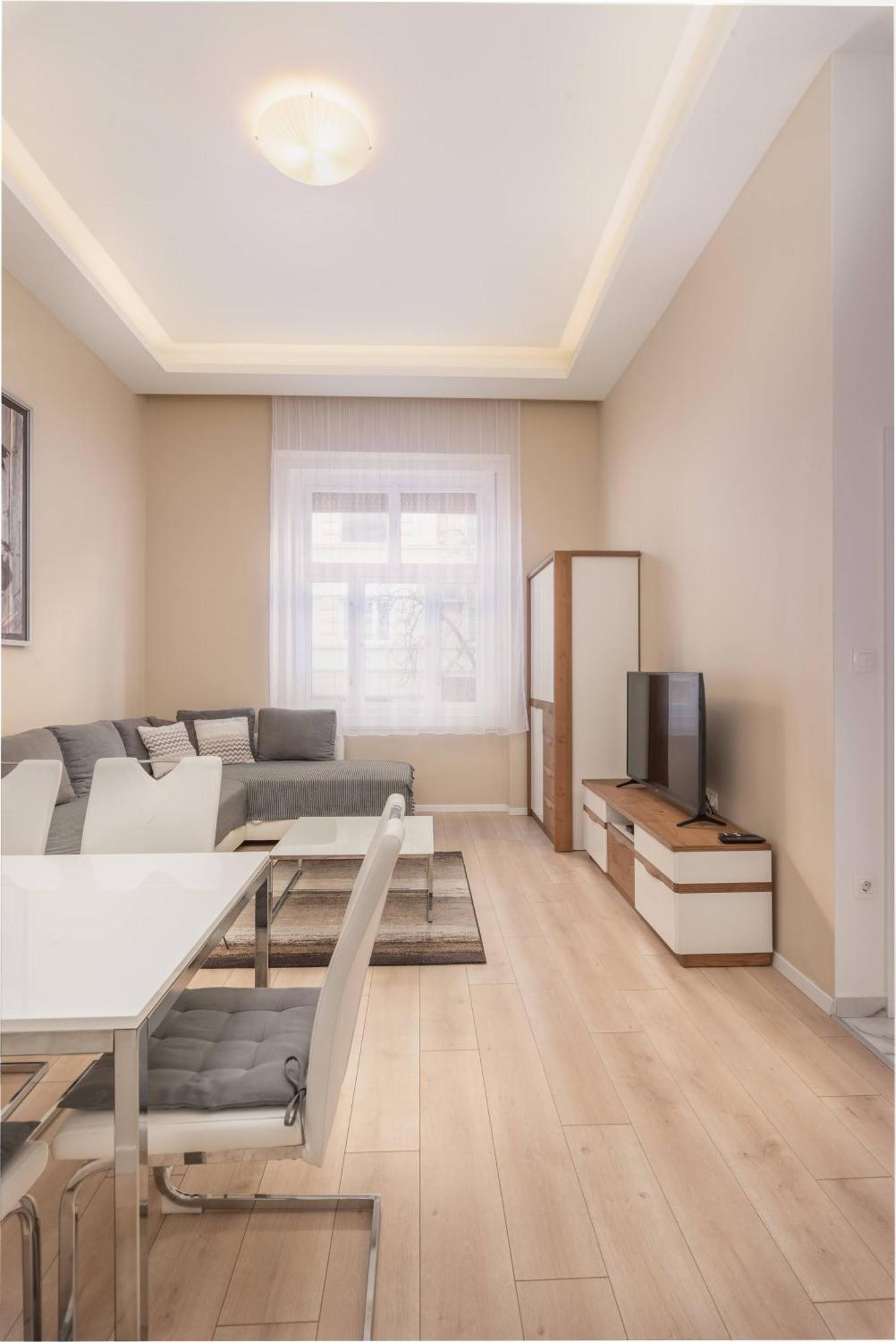 Apartment With 2 Bedrooms Near Gellert Thermal Bath Budapest Exterior foto